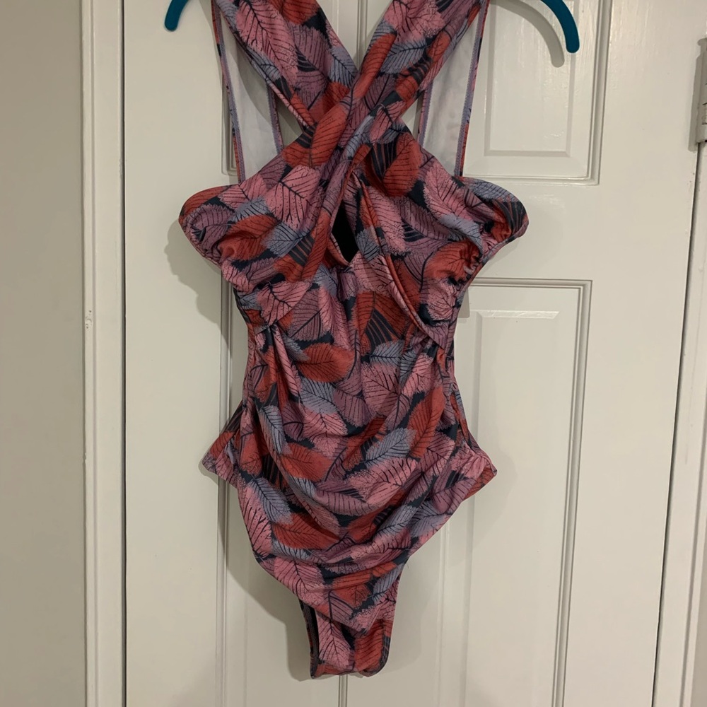 Beachsissi Leaf Print Swimsuit-size XL-NWT